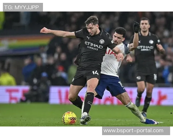 英超激战AC米兰以4比3险胜本菲卡全场焦点瞬间回顾与分析